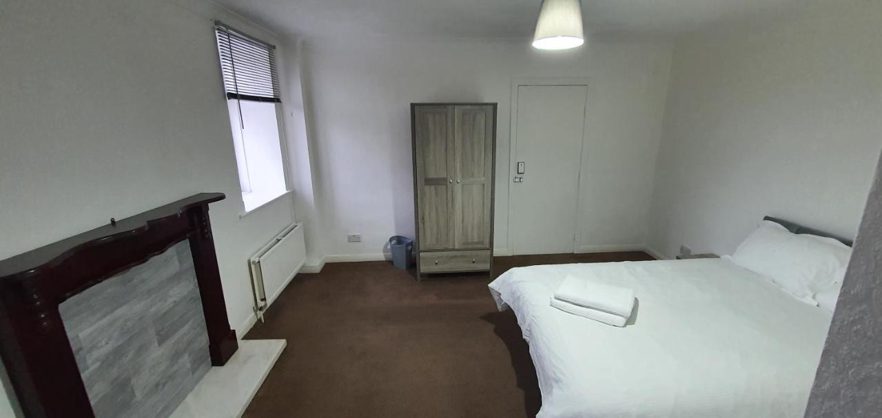 24Hr Self Check In Apartment Central Барнслі Екстер'єр фото