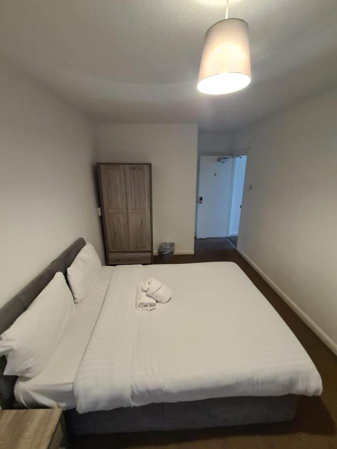 24Hr Self Check In Apartment Central Барнслі Екстер'єр фото